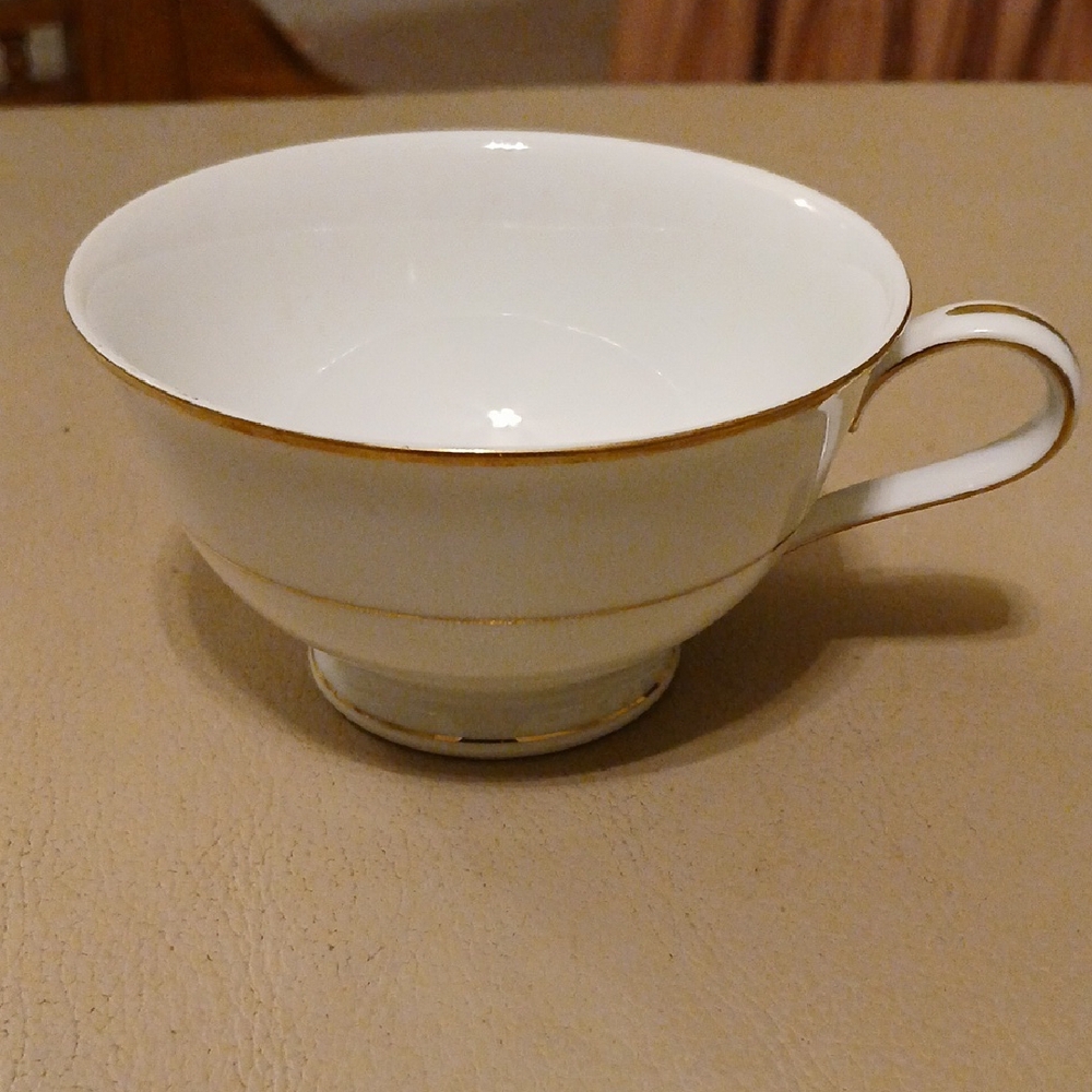 Noritake China Elegant White Teacup with Gold Trim